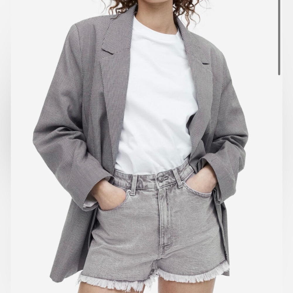 H&M Denim Shorts Women’s Size 14 Grey Raw Hem Festival Summer Boho Casual NWT